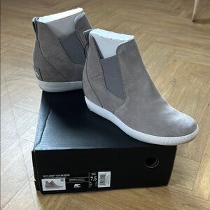 Sorel Gray Ankle Boots WORN ONCE!